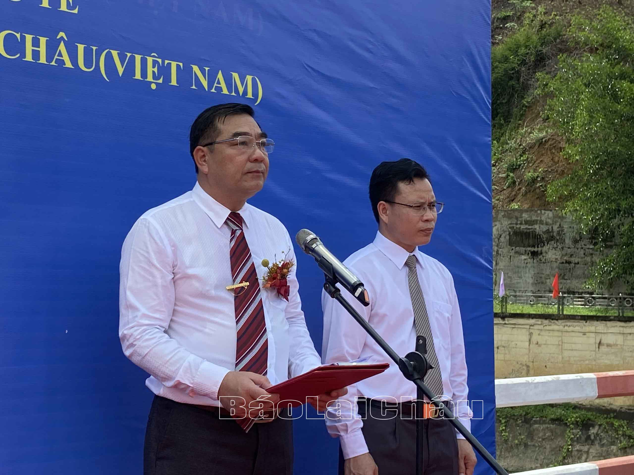 Đồng chí Nguyễn Văn Hưởng - Phó Giám đốc Sở GTVT phát biểu tại Lễ thông xe.